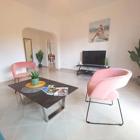 Pineta With Terrace & Park Wood View Appartement Pula