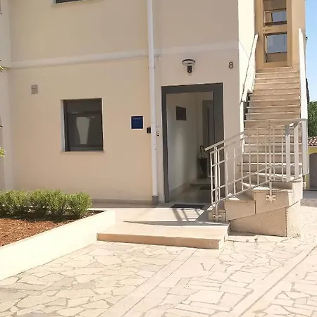 Appartement Pineta With Terrace & Park Wood View Pula